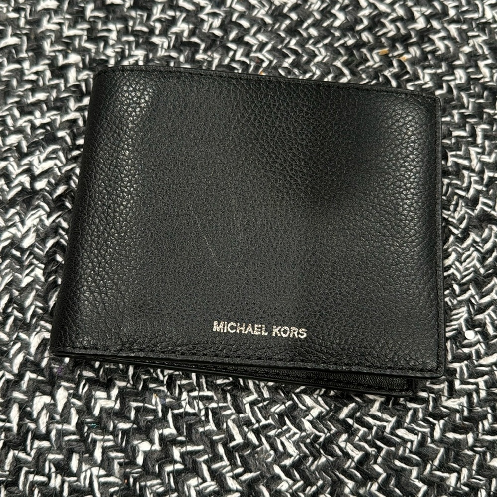 Men’s black Michael Kors pebbled leather wallet
